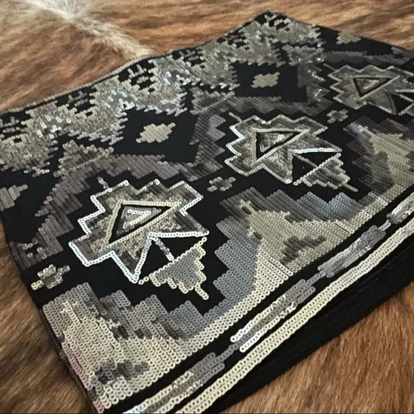 EXPRESS Aztec Sequin Skirt - Picture 3 of 4